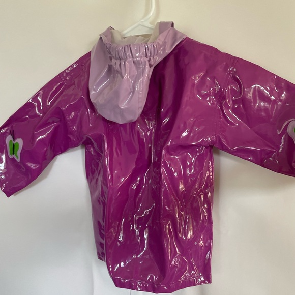 Kidorable rain coat purple with flowers and butterflies - Picture 3 of 4